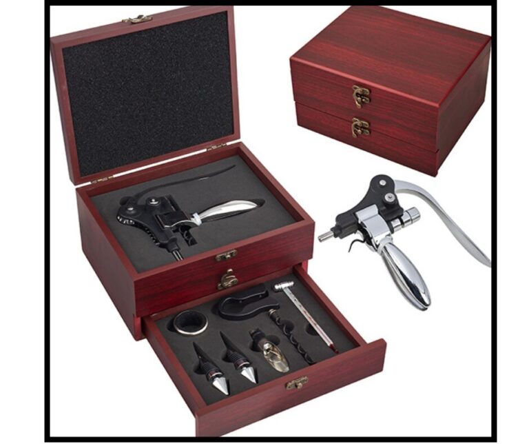 מארז עץ יוקרתי עם פותחן יין כולל 7 אביזרים